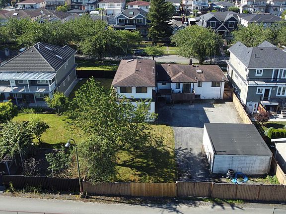 2nd image of 2435 E 38th Ave