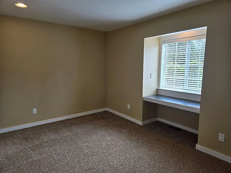 13502 Eldridge Pl NW — Photo 14