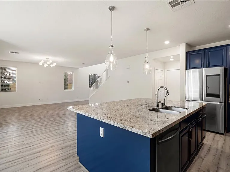 4105 Trillium Bay Ln — Photo 12
