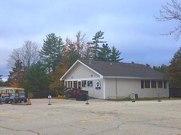 3rd image of 85 King Arthurs Ct