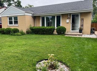 1329 Wayne Dr, Des Plaines, IL 60018