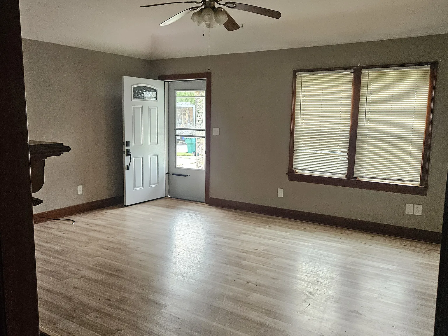 2 bed, 1037 sqft, $1,200 — Photo 3