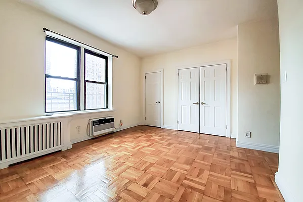 Rented by Warburg | media 5