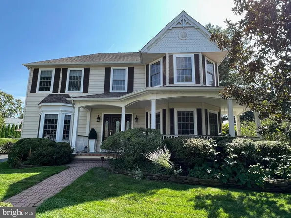 21 Emily Pl, Hamilton, NJ 08690