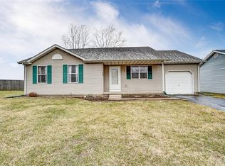 209 Overlook Ct, South Charleston, OH 45368