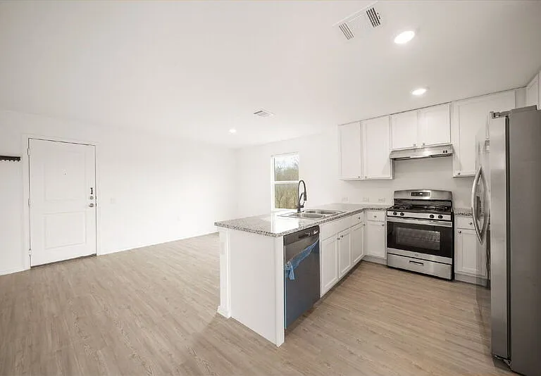 5703 Dewberry Run — Photo 12