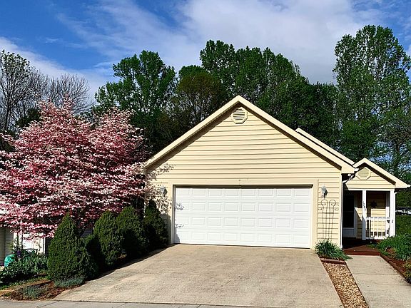 4th image of 1285 Emerald Crest Dr
