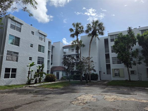 9441 Live Oak Pl APT 308
