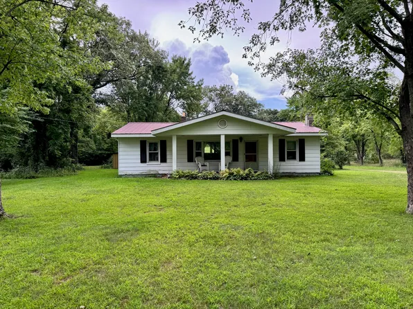 2295 E 250 S, Knox, IN 46534