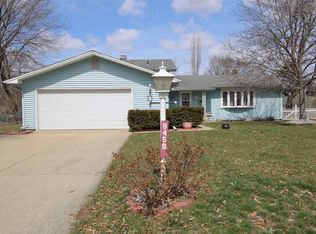 3211 E Rene Ave, Chillicothe, IL 61523
