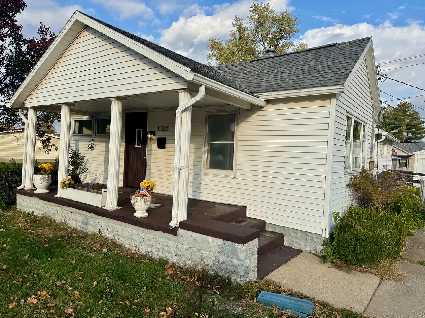 1327 N State St — Photo 1