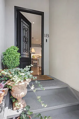 Sold by Compass | media 10