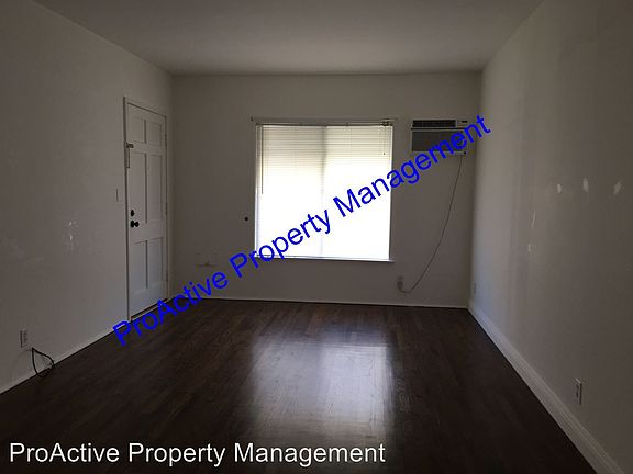 4th image of 2717 W Clark Ave