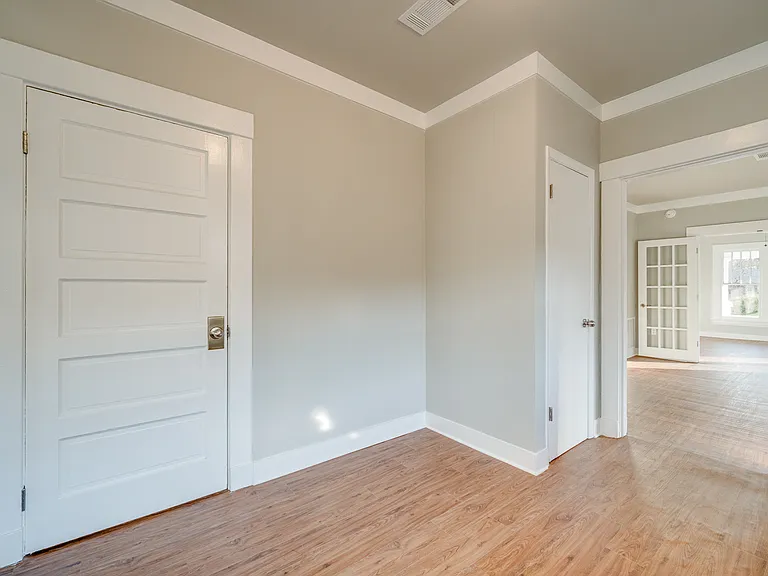 1912 Robinson Ave #B — Photo 12