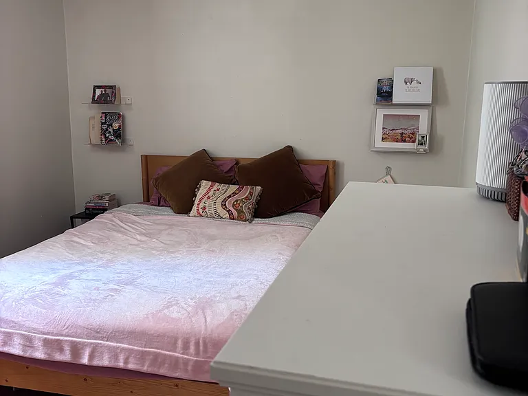 1914 South St #2R — Photo 3