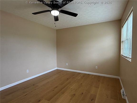 2nd image of 8 Russell Ct