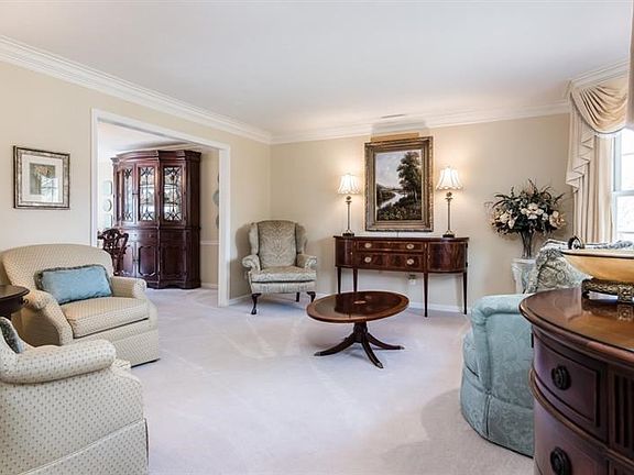 3rd image of 101 Cherrington Dr