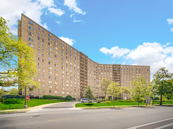 6833 N Kedzie Ave APT 1203, Chicago, IL 60645