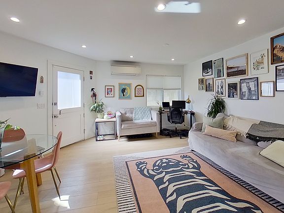 4th image of 2734 San Lucas Ln #B