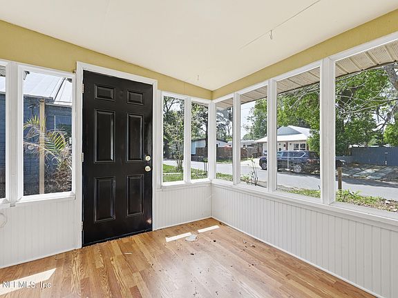 3rd image of 111 PALMER Street