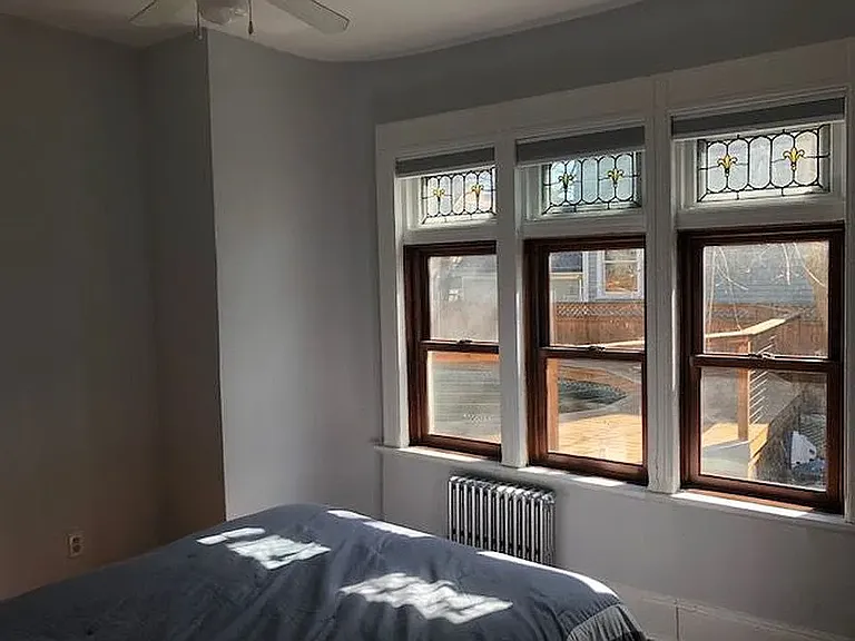 283 E 17th St #1 — Photo 10