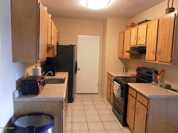 5th image of 222 13th Ave S