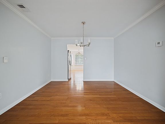 3rd image of 112 Lancelot Dr