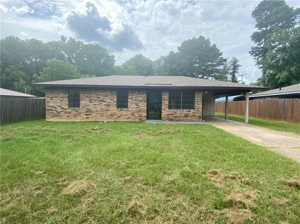 913 Woods St, Minden, LA 71055