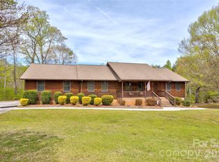 970 Mount Pleasant Rd W, Mount Pleasant, NC 28124