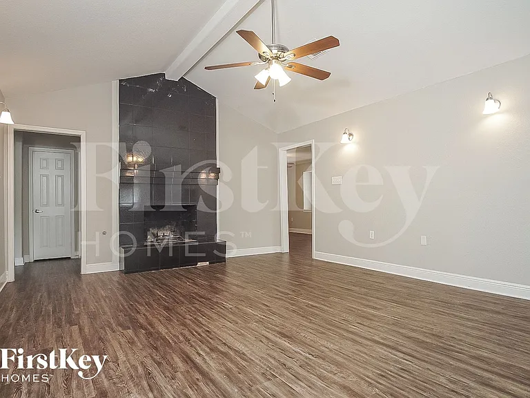 7714 Dawnridge Dr — Photo 5
