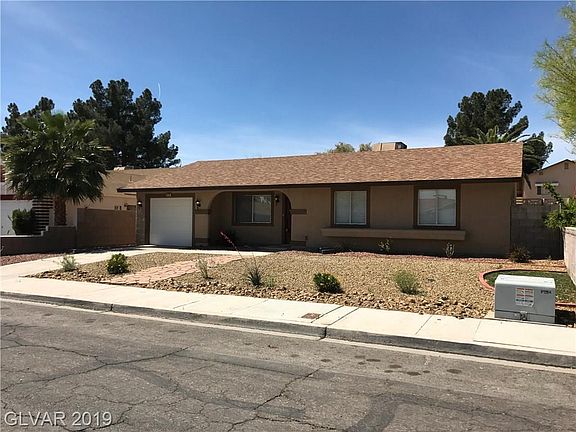 3rd image of 1711 Elaine Dr