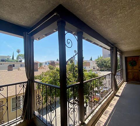3rd image of 5346 Ben Ave #1/2