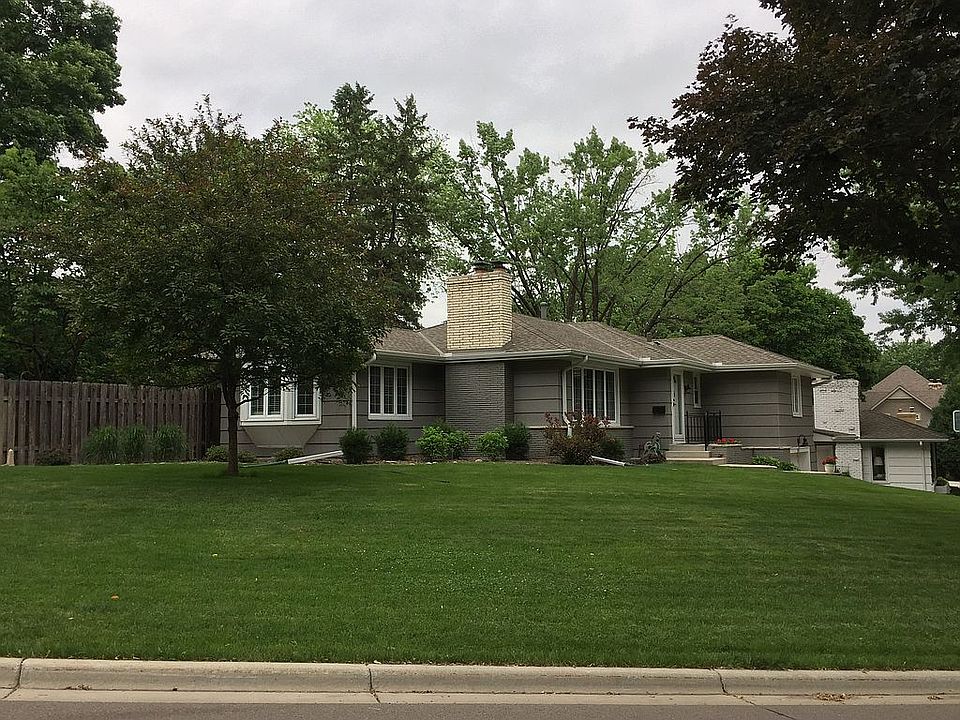 2nd image of 6120 Birchcrest Dr