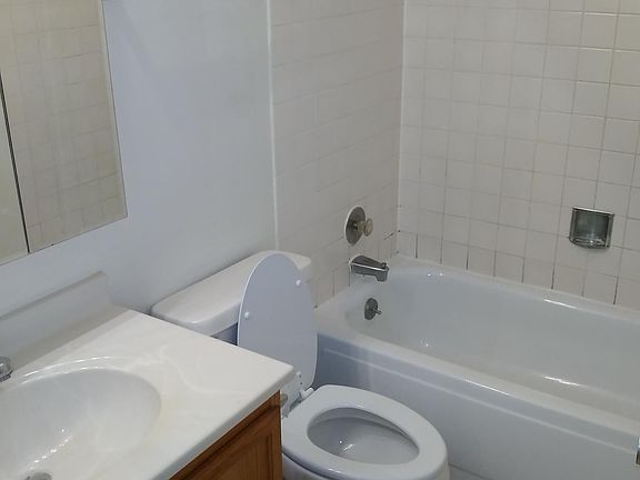 5th image of 915 N Countryside Dr APT 107