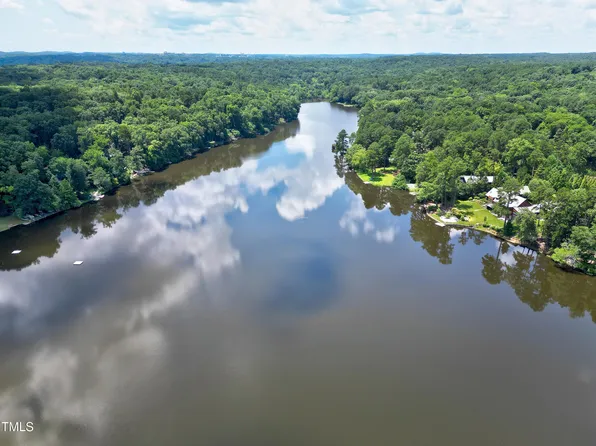 2144 Lakeshore Ct, Chapel Hill, NC 27514