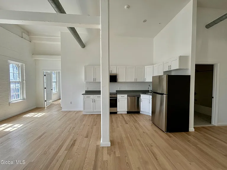 155 River St #5D — Photo 10