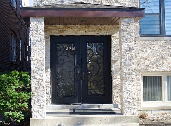 2nd image of 5719 N Fairfield Ave #1