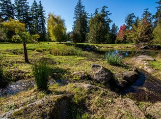 9003 Kono Ln NE, Bainbridge Island, WA 98110