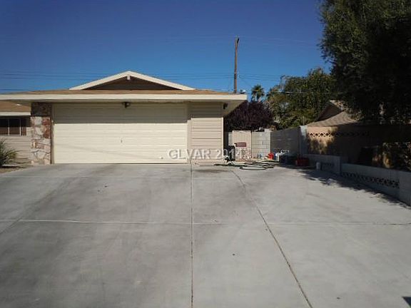 2nd image of 3152 Hebard Dr