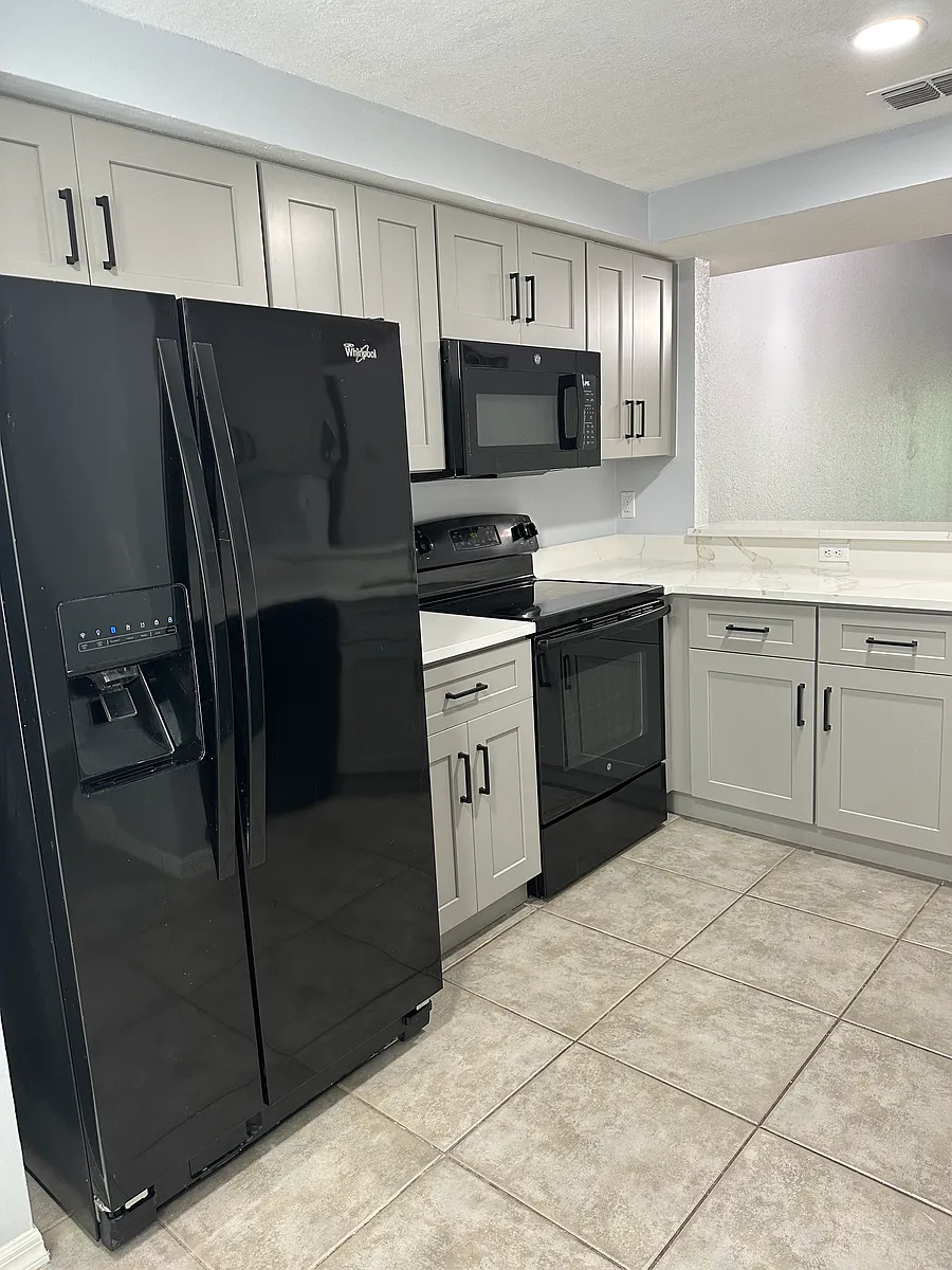 kitchen - 9600 Victoria Ln #C-305