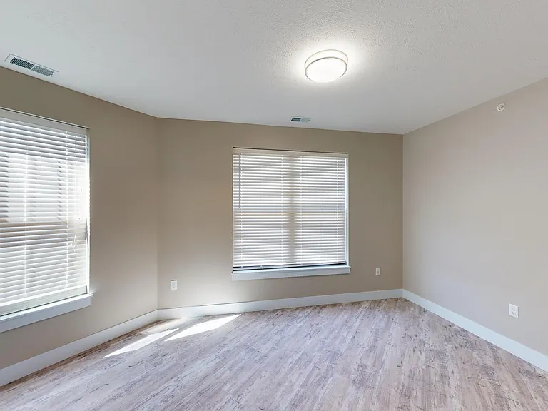 Element 30 Apartments — Photo 48