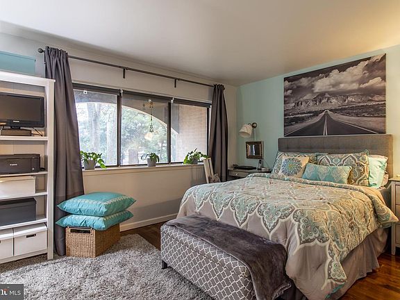 5th image of 3007 Hawthorne Dr NE #3007