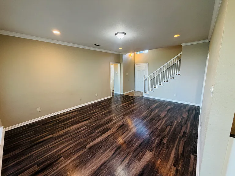 5904 Blackmon Ct — Photo 3