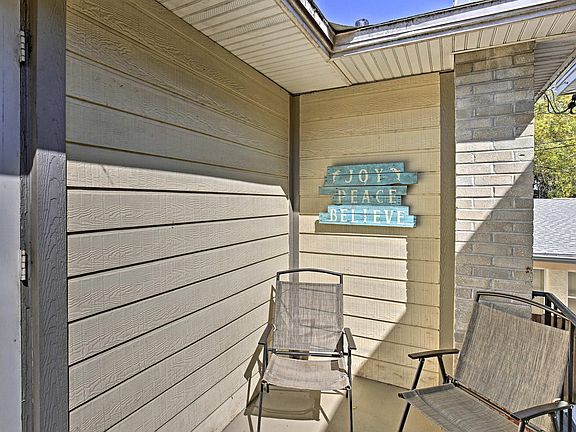 3rd image of 265 8th Ave N #1/2