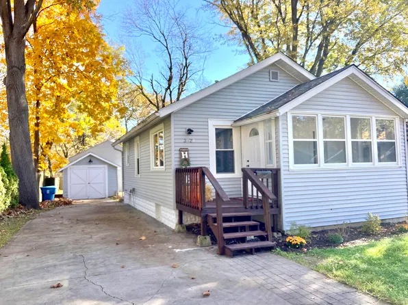 3621 Adams St, Kalamazoo, MI 49008