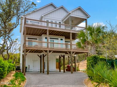 105 White Hills Lane, Surf City, NC, 28445
