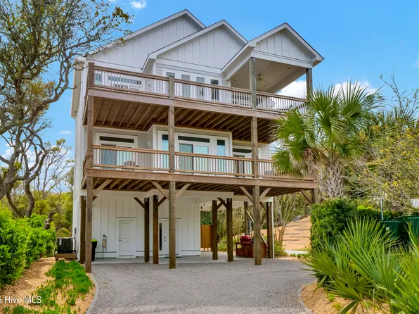 105 White Hills Lane, Surf City, NC 28445