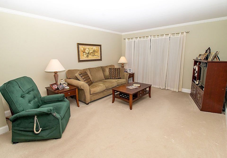 1st image of 3396 Devonwood Dr NE