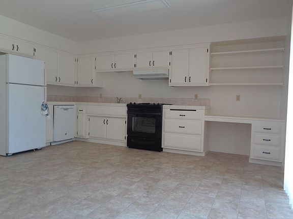 4th image of 2326 Bell St