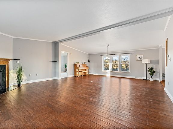 4th image of 760 Earl Ave